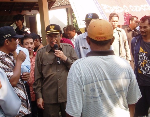 Mentan Wajibkan Importir Beli Daging dari Peternak Lokal